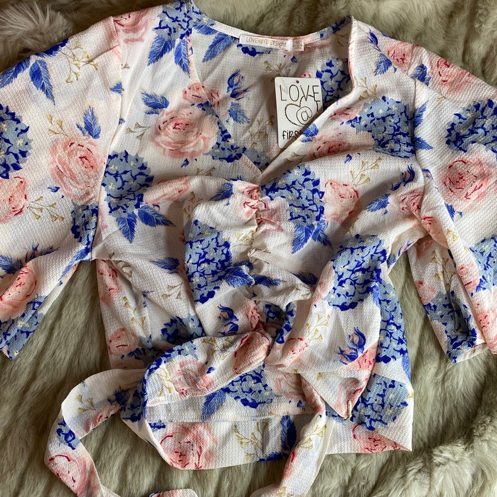 Floral crop top blouse